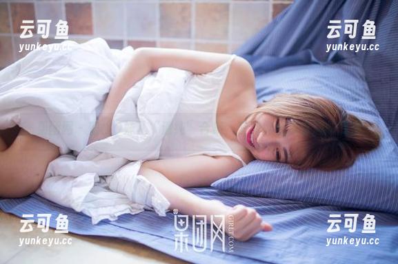 果团网 - 蜜桃Q妹儿“清纯”合集，容有你我那份尴尬气质