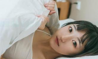 果团网 – 酸酱兔的泳池冒险：图册里藏着的奇迹，这是要扑倒水里吗？