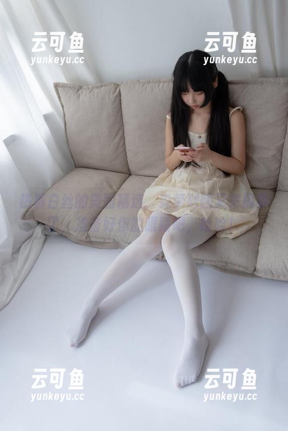 热裤白丝的美图精选，森萝财团又来搞事了，准备好你的眼睛吧，哈哈！