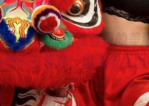爱尤物 – 又来了一张沈佳熹的美脚图片，努力想不去羡慕，但无奈太出色！