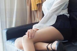 爱蜜社 – 这套从未有过的luvian本能白裙私拍，原来仅仅是个开始，随时能打破平静？