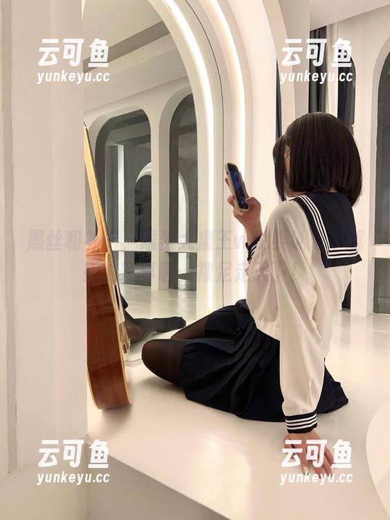 黑丝和补丁，眼酱大魔王w说要让你下载她的写真啦，裸足走天下！
