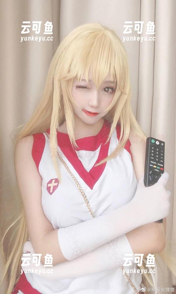 神探火狸狸真会玩，这灰丝作品给人一种无圣光的独特氛围。
