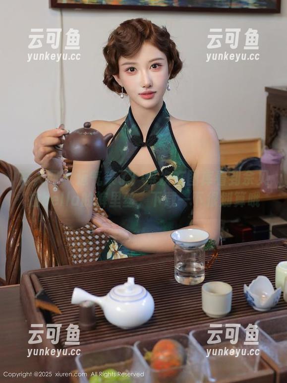 秀人网 - 运气来了！每次在图库看到佘贝拉bella的裤里丝，下载一下很划算哦