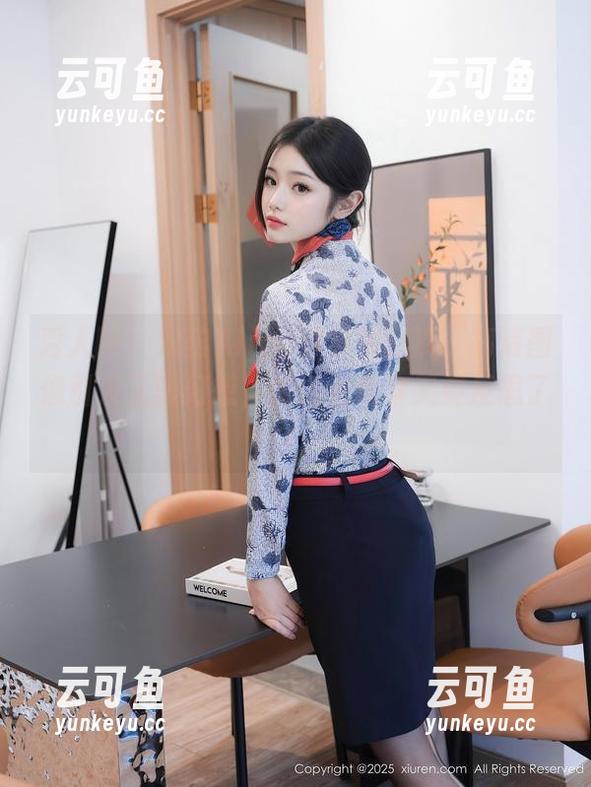 秀人网 - 双笙Alina穿着牛仔裤，高清图像引发无限幻想，我这老单身又要反思了！