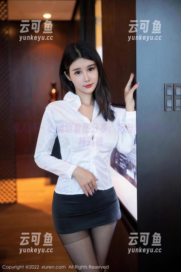 秀人网 - 小逗逗套图分享：肉丝背后的别样滋味