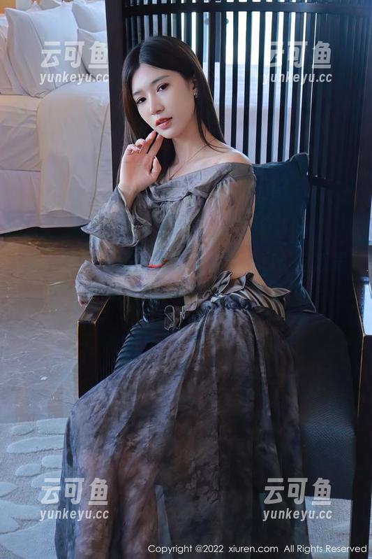 秀人网 - 王俪丁小宝贝快乐分享：这双最新丝袜能让你一秒回到少女时代。