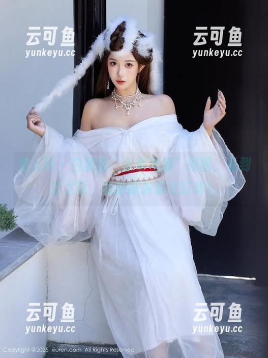 秀人网 - 白甜的“全套美脚”原图，看到这足部，我的眼睛都在打转！