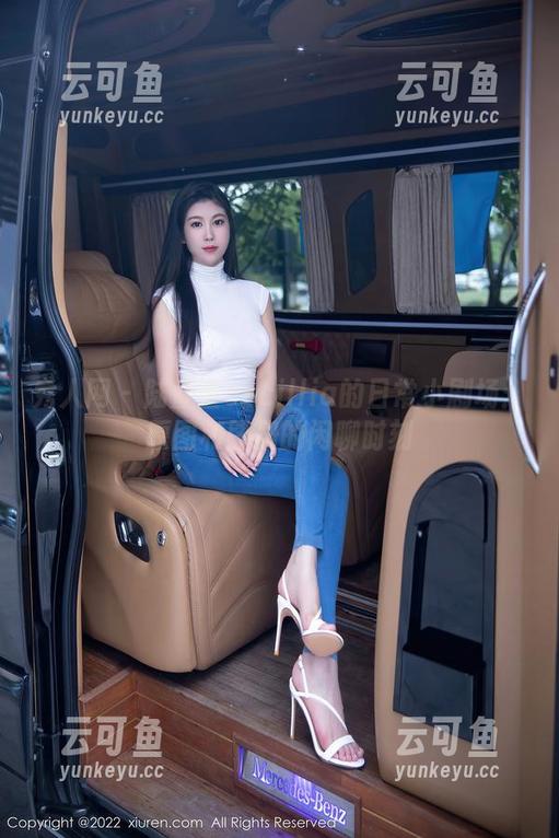 秀人网 - 陆萱萱cecillia的日常小剧场：原图和图册的闲聊时刻
