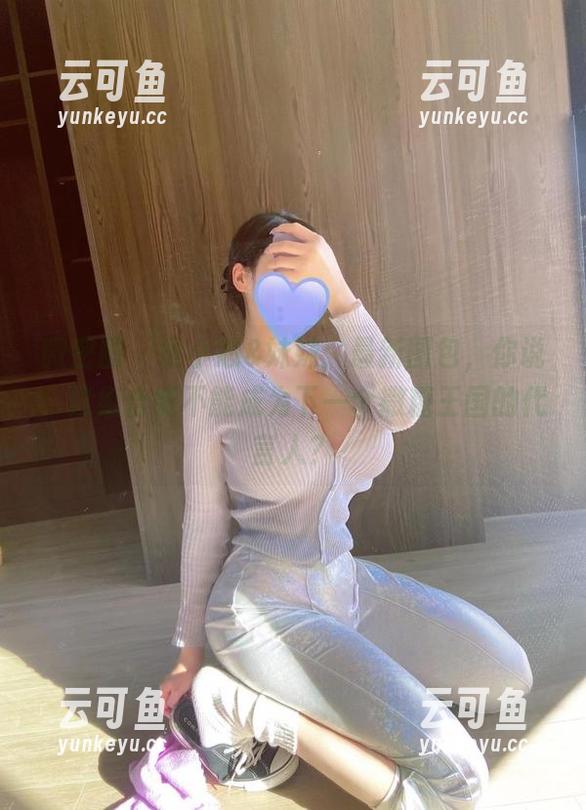 微密圈 - 童小芯&妹妹：最新图包，你说，这组合能不能成为下一个撒糖王国的代言人？