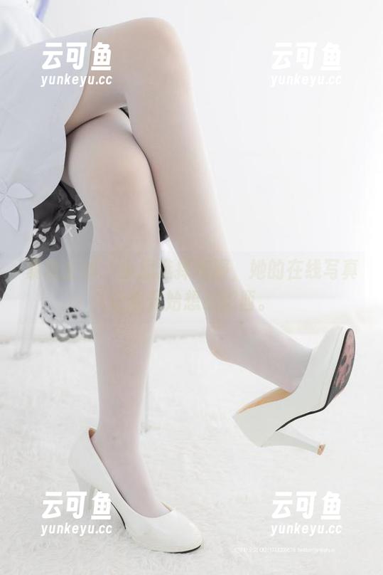 紧急企划 - 小恩选择和服，她的在线写真让我开始想东想西。