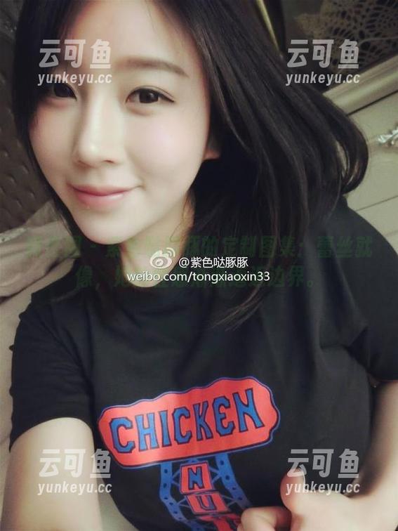 微密圈 - 紫色哒豚豚的定制图集：蕾丝就像，她的性感渐渐逼近边界。