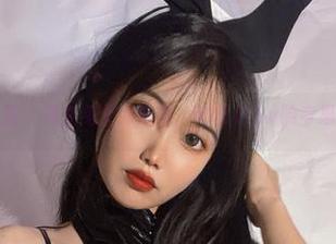 微密圈 – 最新兔女郎时刻，纪念小小v的奇思妙想