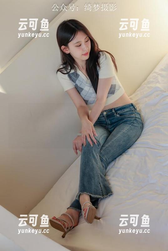 绮梦摄影-安吉拉 绮梦摄影 - 每次看到安吉拉的裸足原图,我就被那股自然气息感染了,像是回到了童年?好像多愁了点。