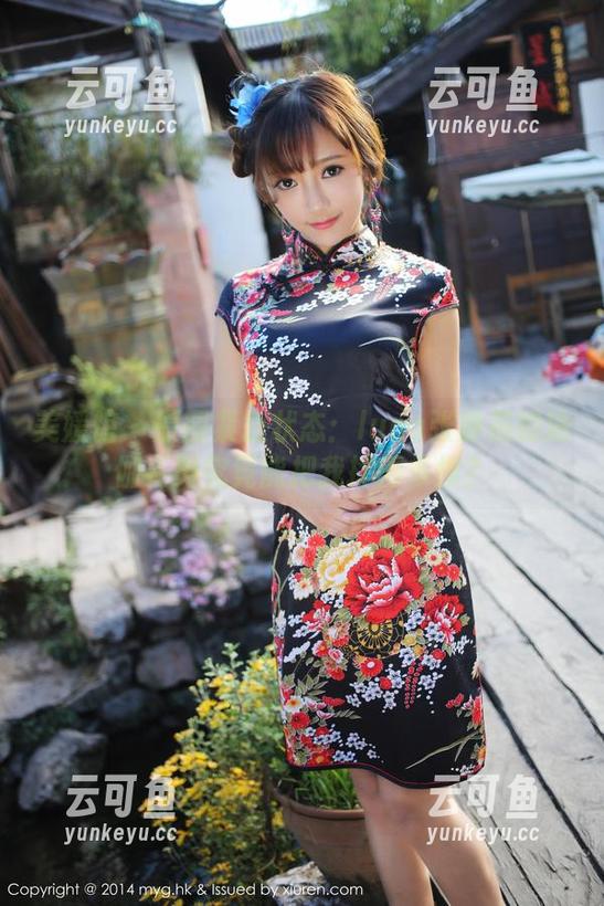美媛馆 - 原图紧急状态：luna张静燕的瑜伽姿势究竟能把我摔得多惨？