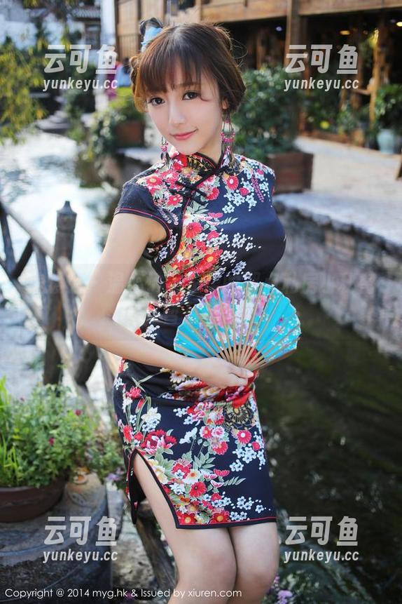 美媛馆 - 温心怡连衣裙的那点私房小秘密，暂且不言吧