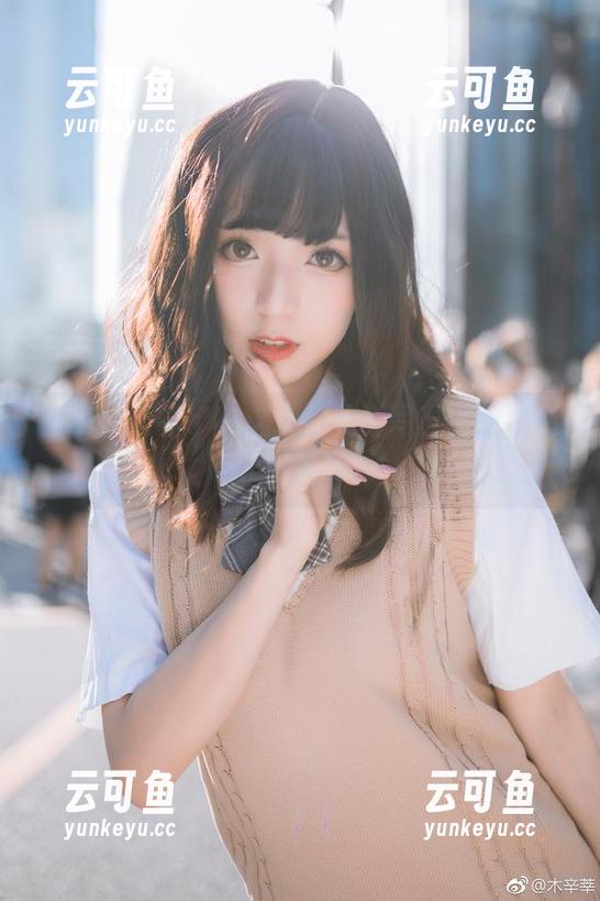 舞小喵更新了！这次是美脚写真，让小腿儿也得瑟一波！