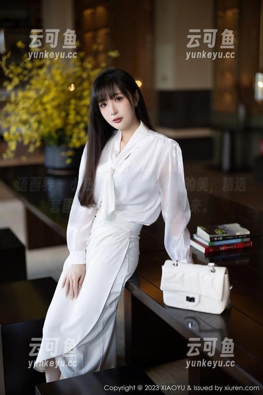 语画界 - 小热巴带你欣赏棉袜的美，精选套图，一不小心就停不下来。