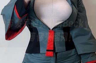 在热裤地带发呆的贝贝琪Becky，高清图集等你来翻阅！