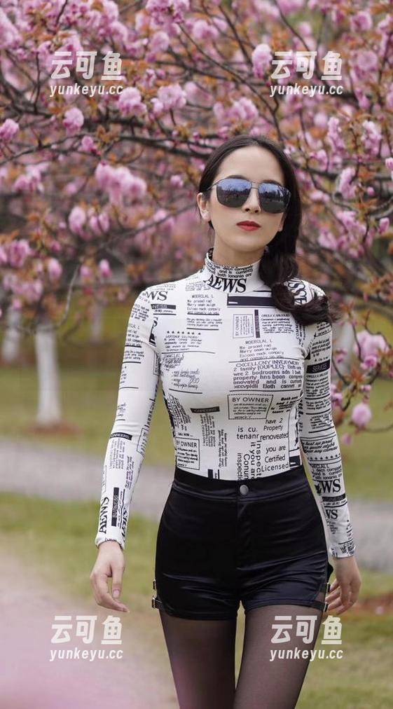 微密圈 - 原图通行证：解读辣妈女神裤里丝下的壁纸魅力！