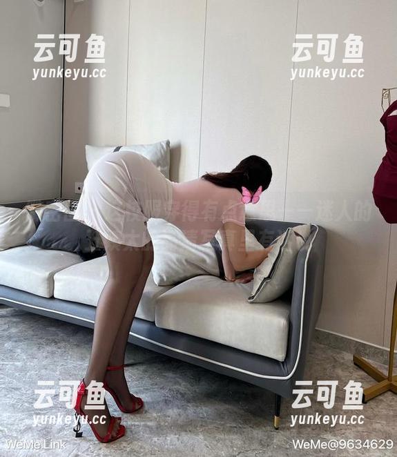 微密圈 - 这校服穿得有点意思——迷人的五姨太的高清写真里有话说