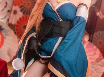 阿包也是兔娘海边写真集：每一张都在跟海水打招呼