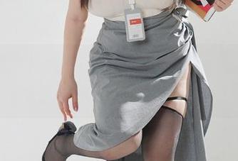 阿寨寨全集：椿，拍完照我才发现我的段子比这幅画还要有趣