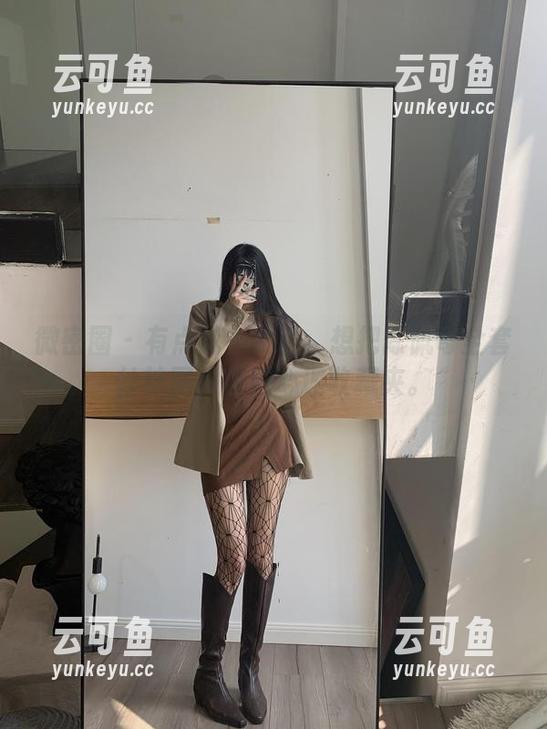 微密圈 - 有点儿小贪心：想把陈佩奇全套丝袜图片收进心理收藏夹。