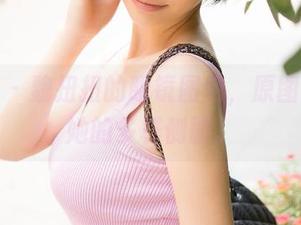 青豆客 – 魏扭扭的眼镜图包，原图告诉你她的多样侧面。