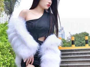 魔镜街拍 – 最新OL美女婷婷的办公室小秘密，黑丝下的职场风情实在撩人
