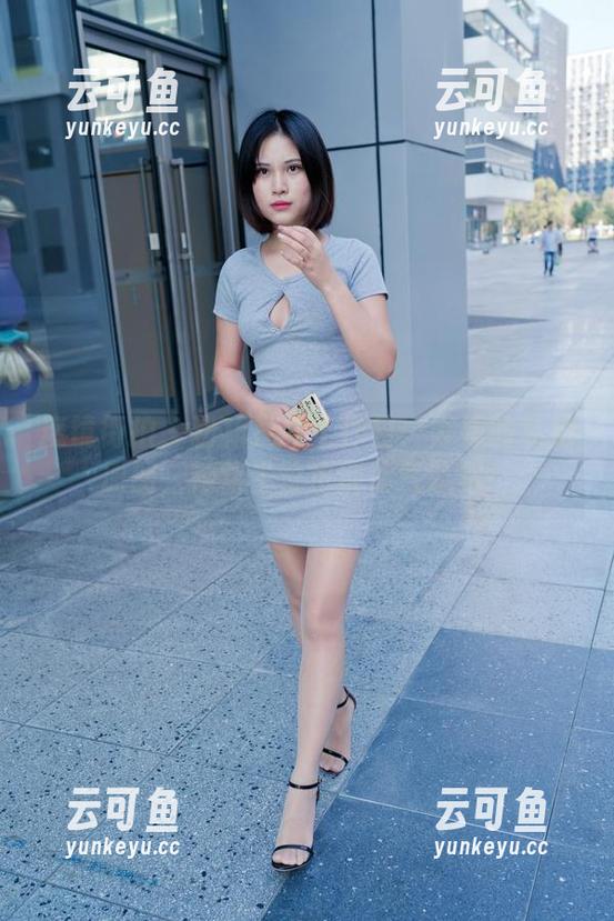魔镜街拍 - 粉裙拯救工作日：婷婷的私拍原图，销售主管也能仙气飘飘！