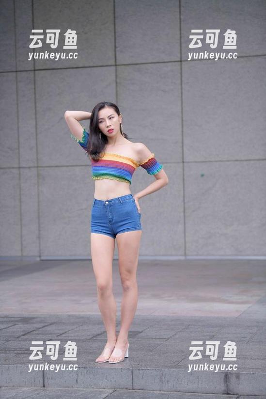 魔镜街拍 - 芝芝的蓝色泳衣合集，波澜不惊却让人欲罢不能